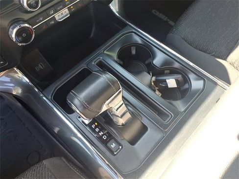 Certified 2022 Ford F150 XLT w/ Equipment Group 302A High image 18