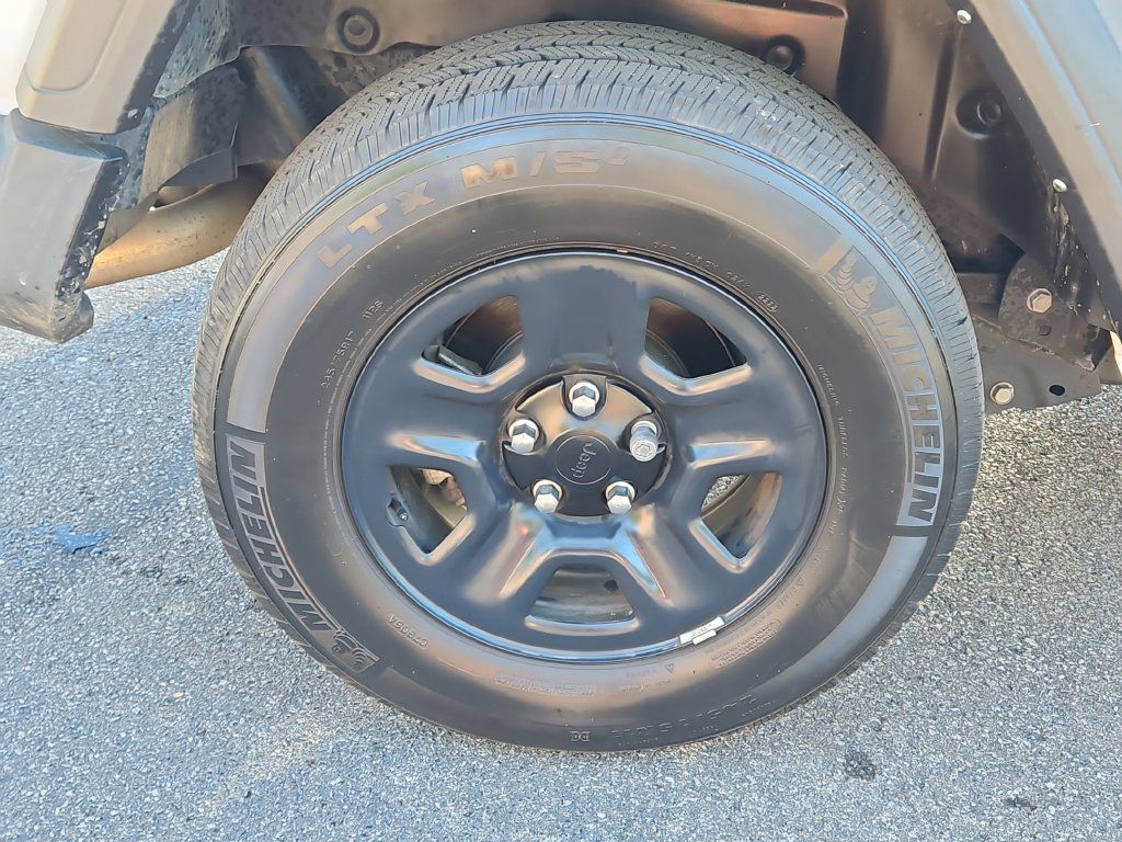 Used 2022 Jeep Wrangler Unlimited Sport AWD/4WD image 7