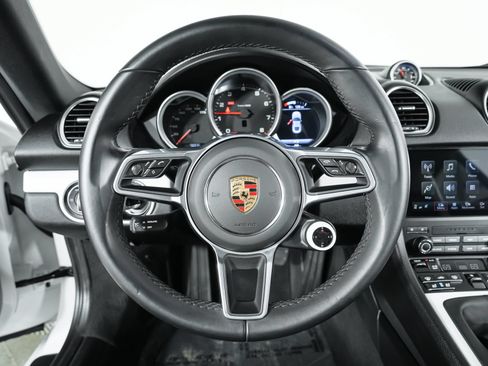 Used 2025 Porsche 718 Cayman RWD image 16