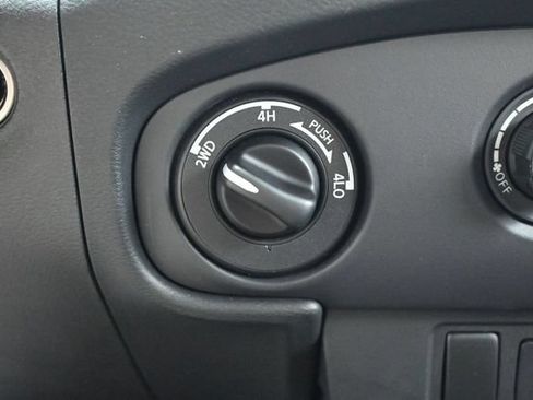 Used 2023 Nissan Frontier SV w/ Midnight Edition Package AWD/4WD image 39