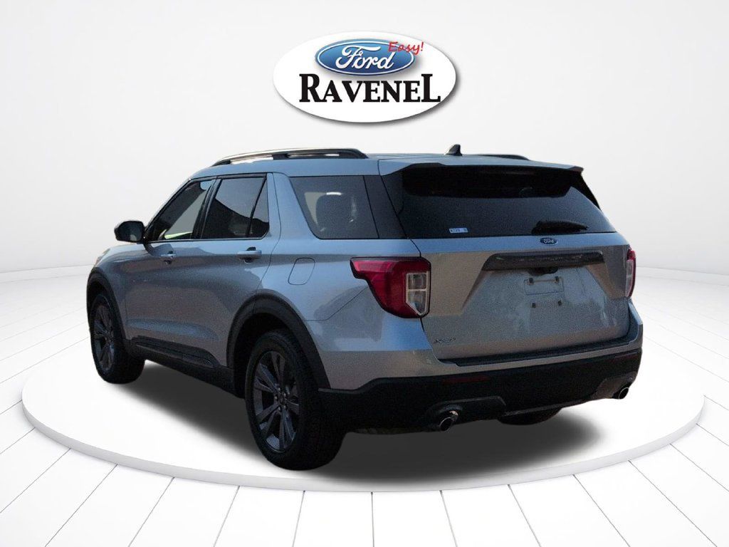 Used 2021 Ford Explorer XLT w/ Equipment Group 202A RWD image 6