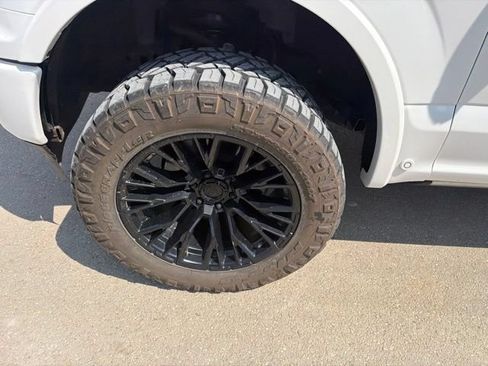 Used 2018 Ford F150 Platinum w/ Equipment Group 701A Luxury AWD/4WD image 7