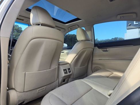 Used 2014 Lexus ES 350 w/ Luxury Package FWD image 22