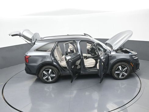 Used 2023 Kia Sorento S image 64