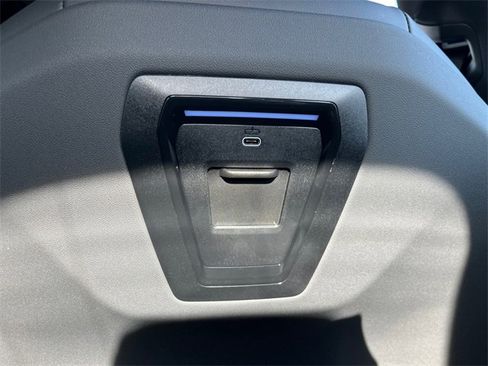 Certified 2025 BMW i5 xDrive40 w/ Premium Package image 36