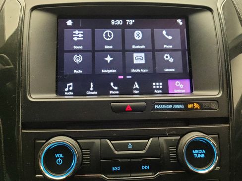 Used 2017 Ford Explorer XLT w/ Equipment Group 201A FWD image 25