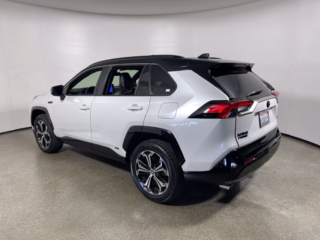 Used 2023 Toyota RAV4 XSE w/ Weather Package AWD/4WD image 5