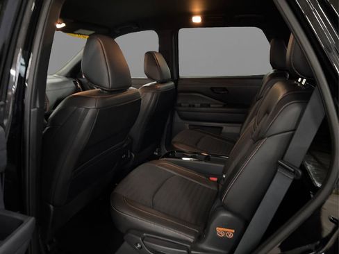 Certified 2023 Nissan Pathfinder Rock Creek image 10