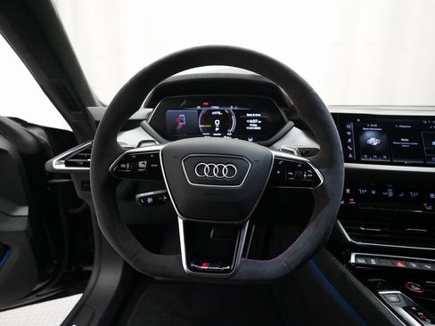 Used 2022 Audi RS e-tron GT image 21