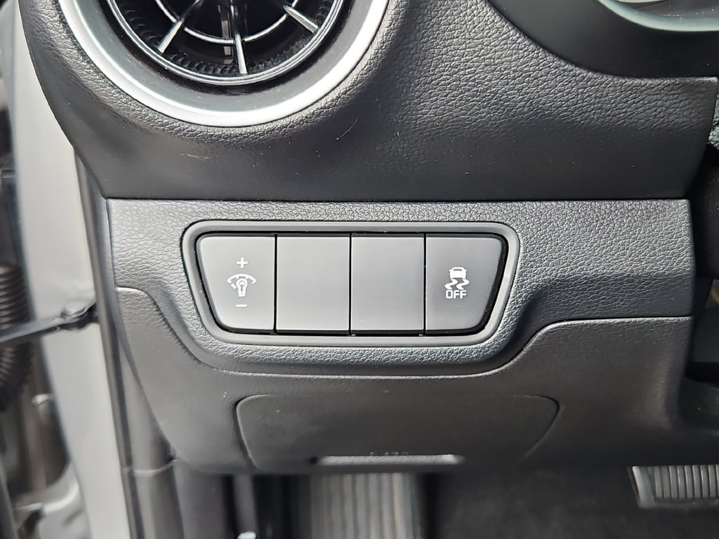 Used 2024 Kia Forte LXS FWD image 15