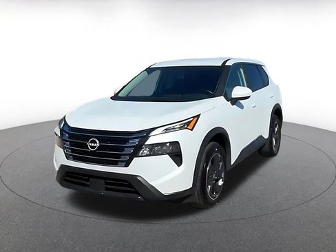 Used 2025 Nissan Rogue SV image 9