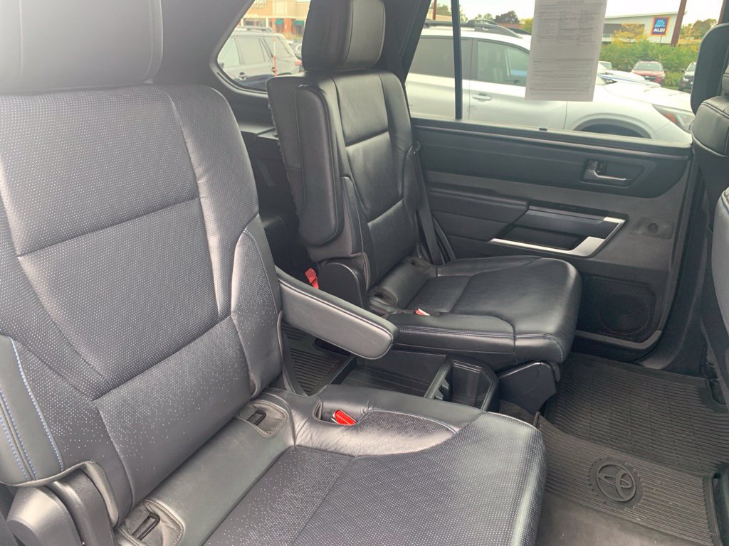 Used 2024 Toyota Sequoia Platinum AWD/4WD image 29