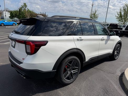 New 2026 Ford Explorer ST w/ Sun And Sound Package AWD/4WD image 6
