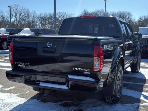 Used 2017 Nissan Frontier PRO-4X image 5