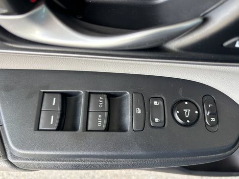 Used 2020 Honda CR-V Touring image 28