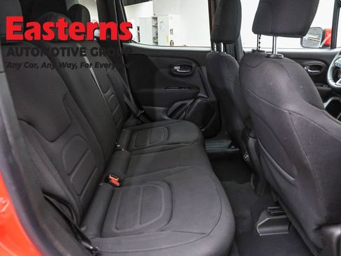 Used 2021 Jeep Renegade Latitude AWD/4WD image 23