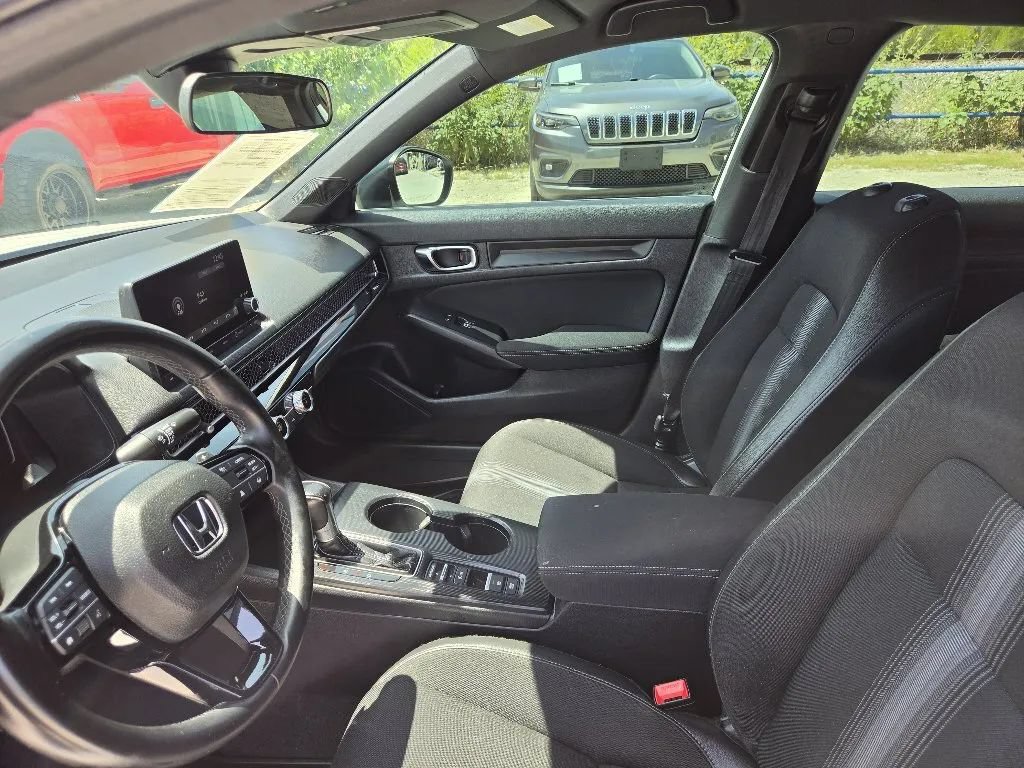 Used 2023 Honda Civic Sport image 15