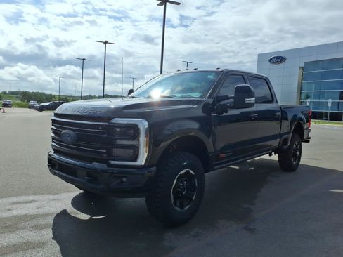 Certified 2026 Ford F250 Platinum w/ Tremor Off-Road Package AWD/4WD image 7