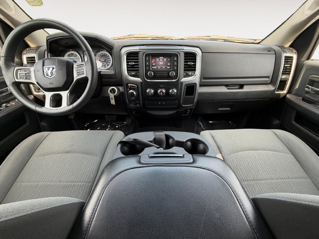 Used 2022 RAM 1500 Classic SLT AWD/4WD image 12