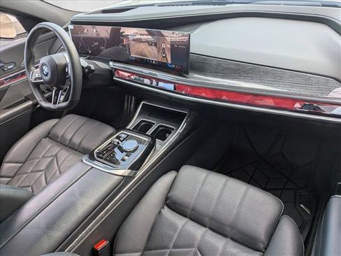 Used 2024 BMW 760i xDrive w/ Premium Package 2 AWD/4WD image 20