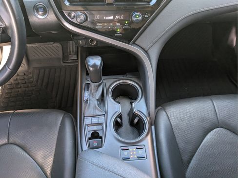 Used 2021 Toyota Camry XSE w/ Navigation Package FWD image 15