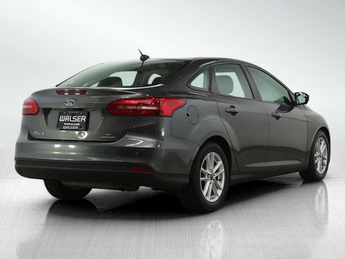 Used 2015 Ford Focus SE image 5