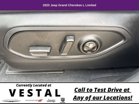 Used 2023 Jeep Grand Cherokee L Limited w/ Black Appearance Package AWD/4WD image 10