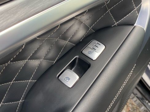 Used 2021 Genesis G70 3.3T w/ Sport Package image 24