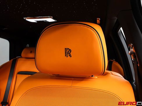 Used 2023 Rolls-Royce Cullinan Black Badge w/ Dark Exterior Package image 41