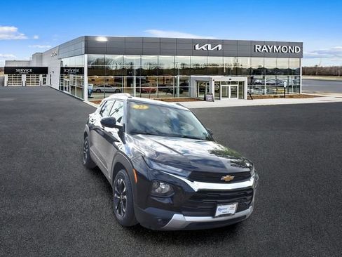 Used 2022 Chevrolet TrailBlazer LT FWD image 9