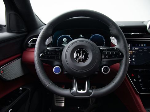 New 2026 Maserati Grecale Modena image 18