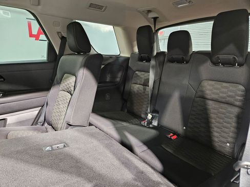 Used 2023 Nissan Pathfinder S FWD image 36