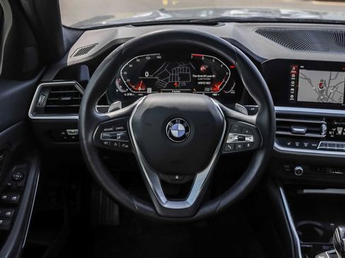 Used 2019 BMW 330i xDrive Sedan w/ Premium Package AWD/4WD image 18