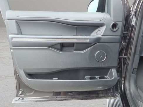 Used 2022 Ford Expedition Max XLT image 34