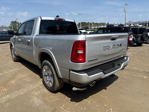 New 2026 RAM 1500 4x4 Crew Cab image 3
