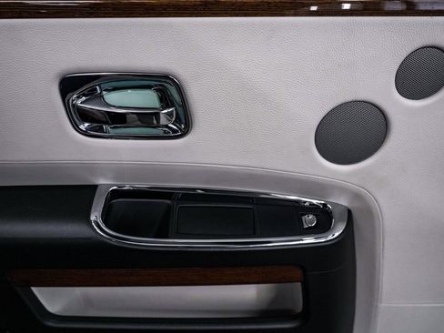 Used 2011 Rolls-Royce Ghost image 19
