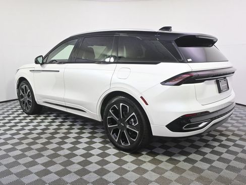 New 2026 Lincoln Nautilus Reserve AWD/4WD image 3