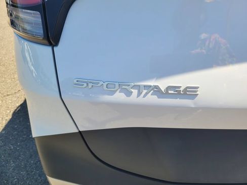 Used 2023 Kia Sportage EX FWD image 7