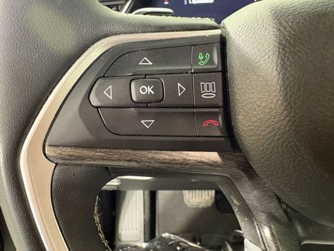 Used 2024 Jeep Grand Cherokee L Limited w/ Luxury Tech Group II image 28