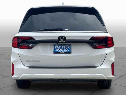 Used 2026 Honda Odyssey EX-L image 8