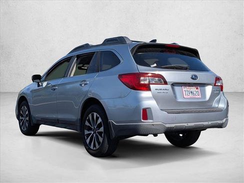 Used 2017 Subaru Outback 2.5i Limited AWD/4WD image 8