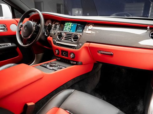 Used 2020 Rolls-Royce Wraith image 58