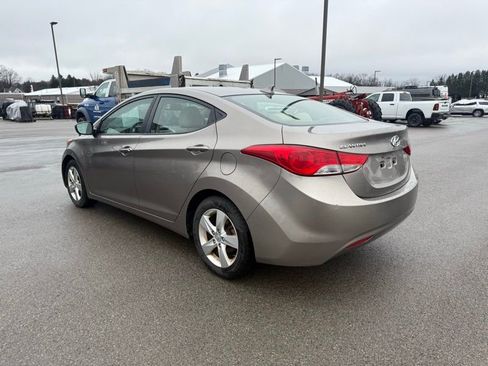 Used 2013 Hyundai Elantra GLS w/ Preferred Pkg image 8