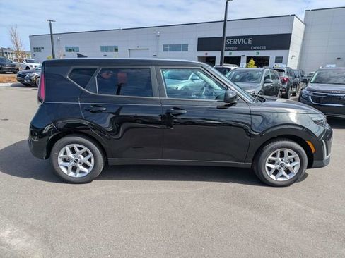 New 2025 Kia Soul LX w/ LX Technology Package image 2