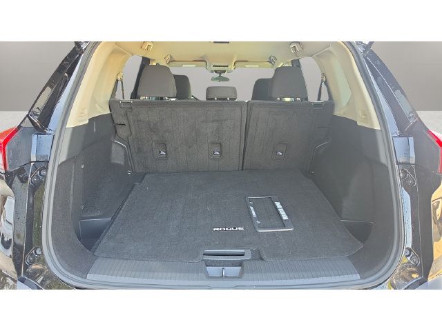 Used 2025 Nissan Rogue S AWD/4WD image 14
