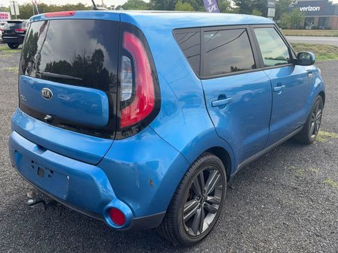 Used 2015 Kia Soul + w/ Audio Package FWD image 6