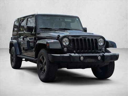 Used 2015 Jeep Wrangler Unlimited Sahara AWD/4WD image 3