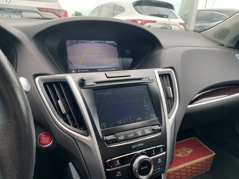 Used 2016 Acura TLX FWD image 4