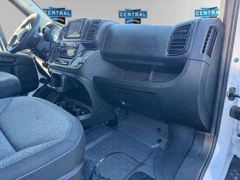 Used 2025 RAM ProMaster 2500 w/ Storage Group image 12