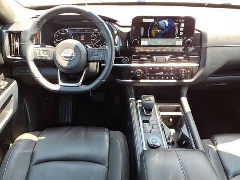 Certified 2024 Nissan Pathfinder SL AWD/4WD image 16